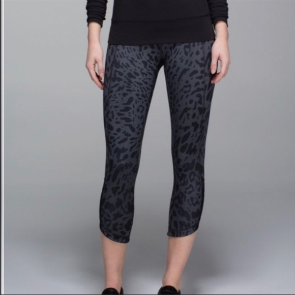 Luulemon Black Cropped Leggings with Lepard Print - Picture 10 of 10